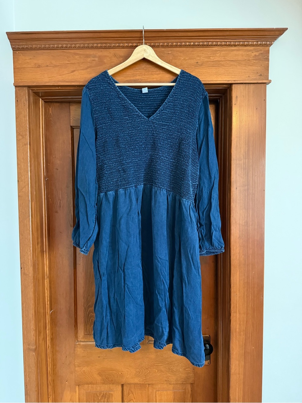 Old Navy Indigo V-Neck Smocked Bodice Long Sleeve Dress